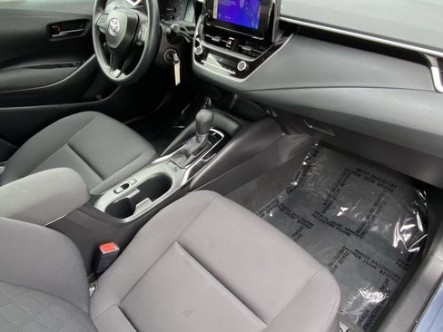 Certified 2025 Toyota Corolla LE image 9
