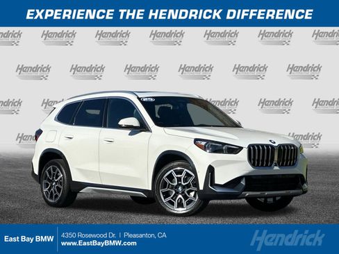 Used 2025 BMW X1 xDrive28i w/ Technology Package image 1