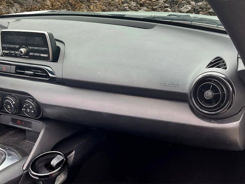 Used 2016 MAZDA MX-5 Miata Sport image 15