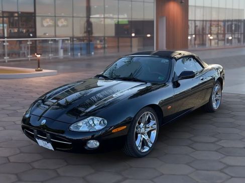 Used 2004 Jaguar XK8 Convertible RWD image 10