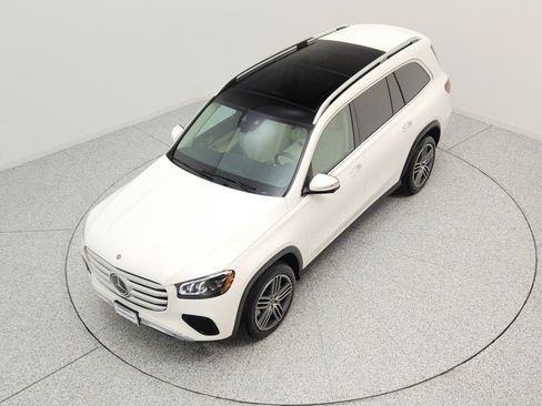 Certified 2024 Mercedes-Benz GLS 450 4MATIC image 23