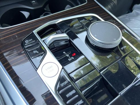 New 2026 BMW X5 xDrive50e w/ M Sport Package image 19