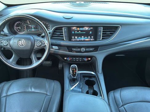 Used 2019 Buick Enclave Essence image 23