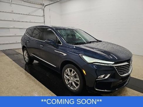 Used 2022 Buick Enclave Essence w/ Experience Buick Package image 2