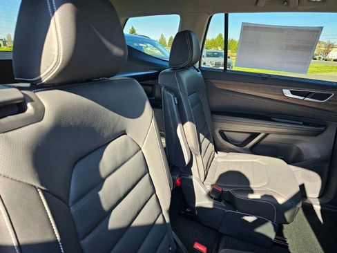 New 2025 Volkswagen Atlas SEL image 16