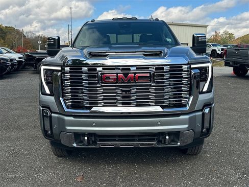 New 2026 GMC Sierra 3500 Denali w/ Denali Reserve Package image 3