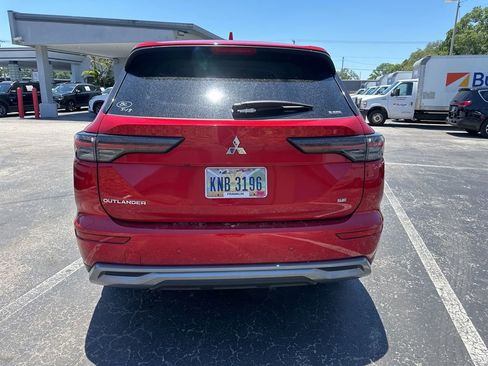 Used 2025 Mitsubishi Outlander SE AWD/4WD image 5