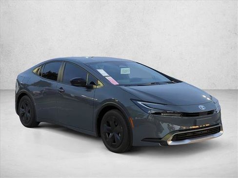 New 2026 Toyota Prius Plug-In Hybrid FWD image 7