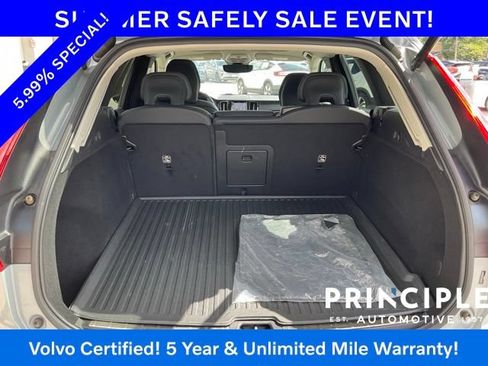 Certified 2024 Volvo XC60 B5 Plus w/ Protection Package Premier AWD/4WD image 28