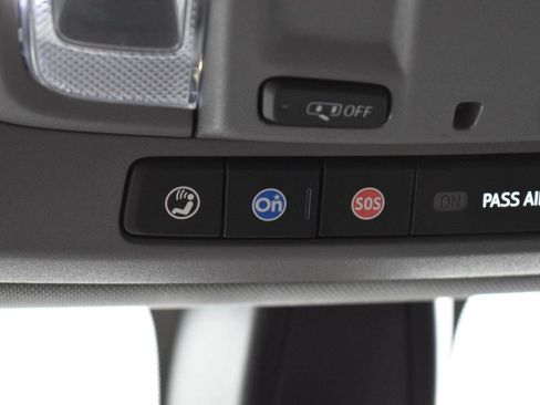 Used 2021 Chevrolet Silverado 1500 RST w/ Max Trailering Package AWD/4WD image 29