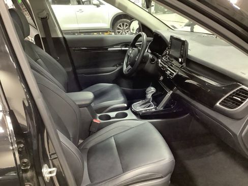 Used 2021 Kia Seltos EX image 24