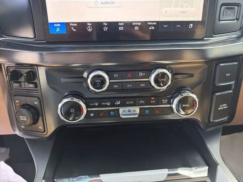 Used 2025 Ford F350 Lariat w/ Black Appearance Package AWD/4WD image 8