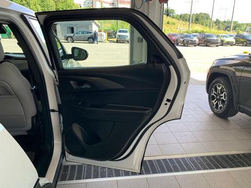 Used 2021 Chevrolet TrailBlazer LS FWD image 18