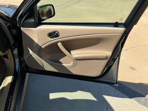 Used 2001 Saab 9-5 Aero image 35