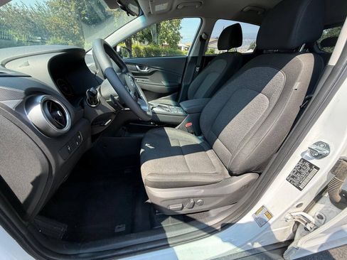 Used 2023 Hyundai Kona SE w/ Cargo Package FWD image 10