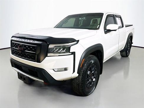 Used 2022 Nissan Frontier PRO-4X w/ Pro-4X Premium Package image 3