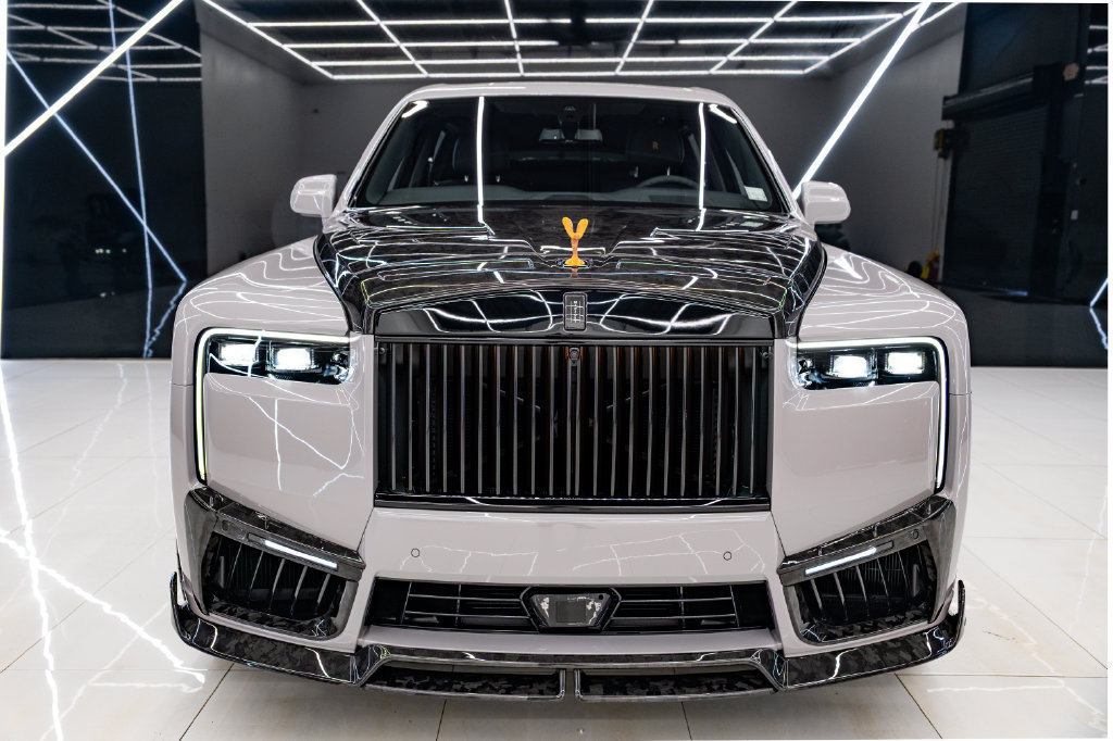 Used 2026 Rolls-Royce Cullinan AWD/4WD image 7