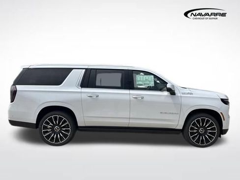 New 2026 Chevrolet Suburban High Country AWD/4WD image 9
