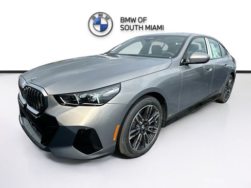 New 2026 BMW 530i w/ M Sport Package RWD image 2