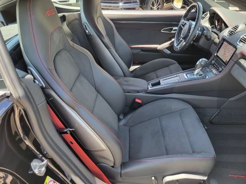 Certified 2025 Porsche 718 Cayman GTS RWD image 29