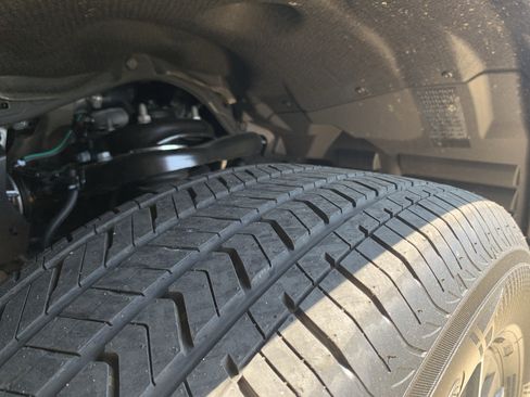 Certified 2026 Lexus GX 550 AWD/4WD image 12