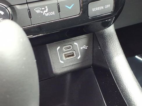 Used 2024 Jeep Compass Trailhawk AWD/4WD image 9