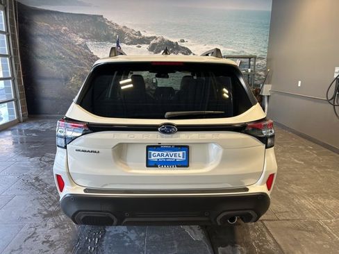 Used 2025 Subaru Forester Limited image 31