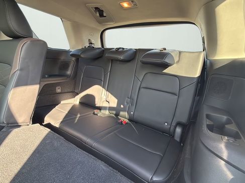 Used 2025 Nissan Pathfinder Platinum w/ Cargo Package image 15