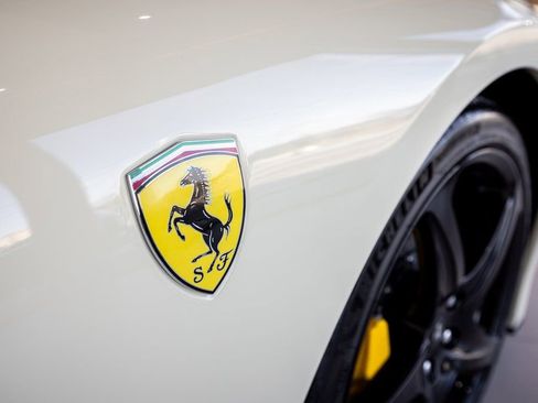 Used 2011 Ferrari 599 SA Aperta image 16
