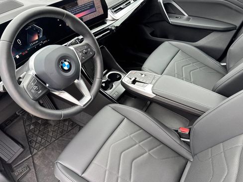 New 2026 BMW X1 xDrive28i w/ Technology Package AWD/4WD image 4