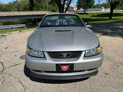 Used 2000 Ford Mustang Convertible RWD image 19