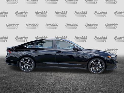 Used 2024 Honda Accord Sport image 11