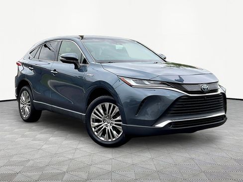 Used 2021 Toyota Venza Limited w/ Advanced Technology Package AWD/4WD image 3