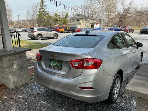 Used 2016 Chevrolet Cruze LS image 5