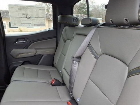 New 2026 Chevrolet Colorado ZR2 w/ Technology Package image 10