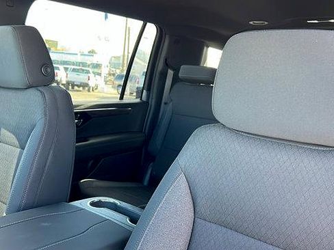 New 2026 Chevrolet Suburban LS image 20