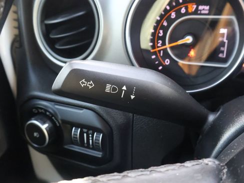 Used 2020 Jeep Wrangler Unlimited Sport S image 21