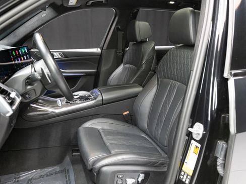 Used 2024 BMW X7 M60i w/ Executive Package image 52