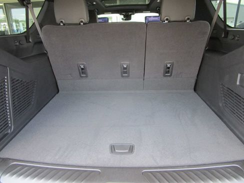 New 2026 GMC Yukon XL Elevation w/ Elevation Premium Package RWD image 14
