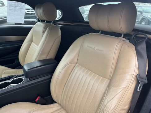 Used 2004 Ford Thunderbird image 10