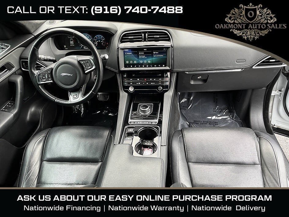 Used 2017 Jaguar F-PACE S AWD/4WD image 15