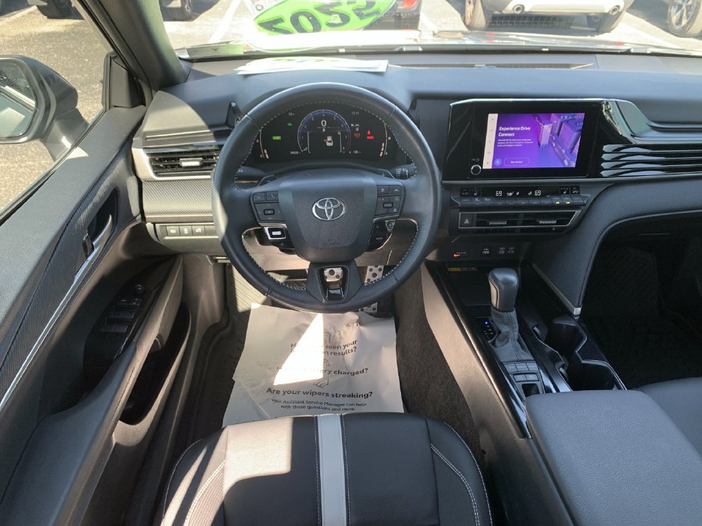 Used 2025 Toyota Camry SE w/ Convenience Package FWD image 17