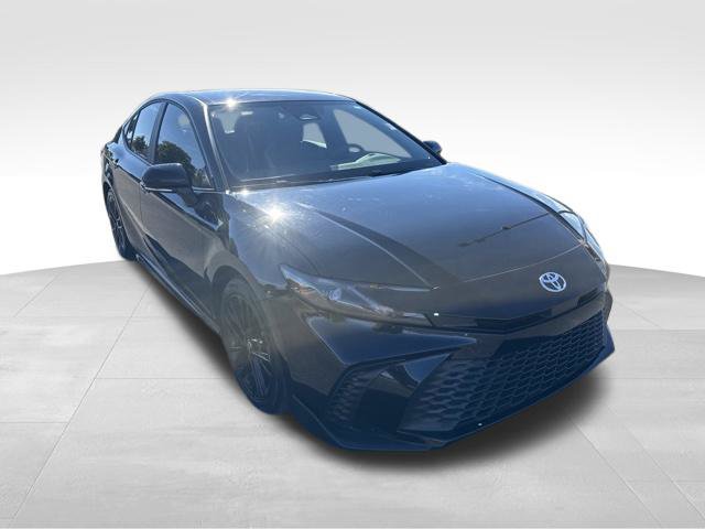 Used 2025 Toyota Camry SE w/ Convenience Package FWD image 7