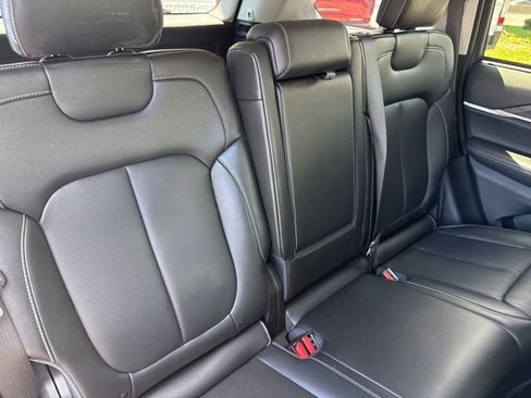Used 2023 Jeep Grand Cherokee Limited w/ Luxury Tech Group II AWD/4WD image 23