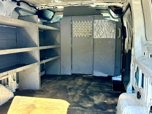 Used 2018 Ford Transit 250 130 Low Roof image 11