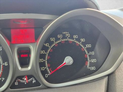 Used 2013 Ford Fiesta SE FWD image 9