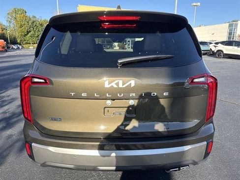 New 2025 Kia Telluride S image 6