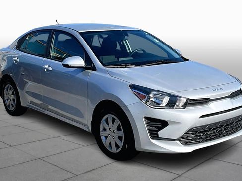 Used 2023 Kia Rio LX image 3