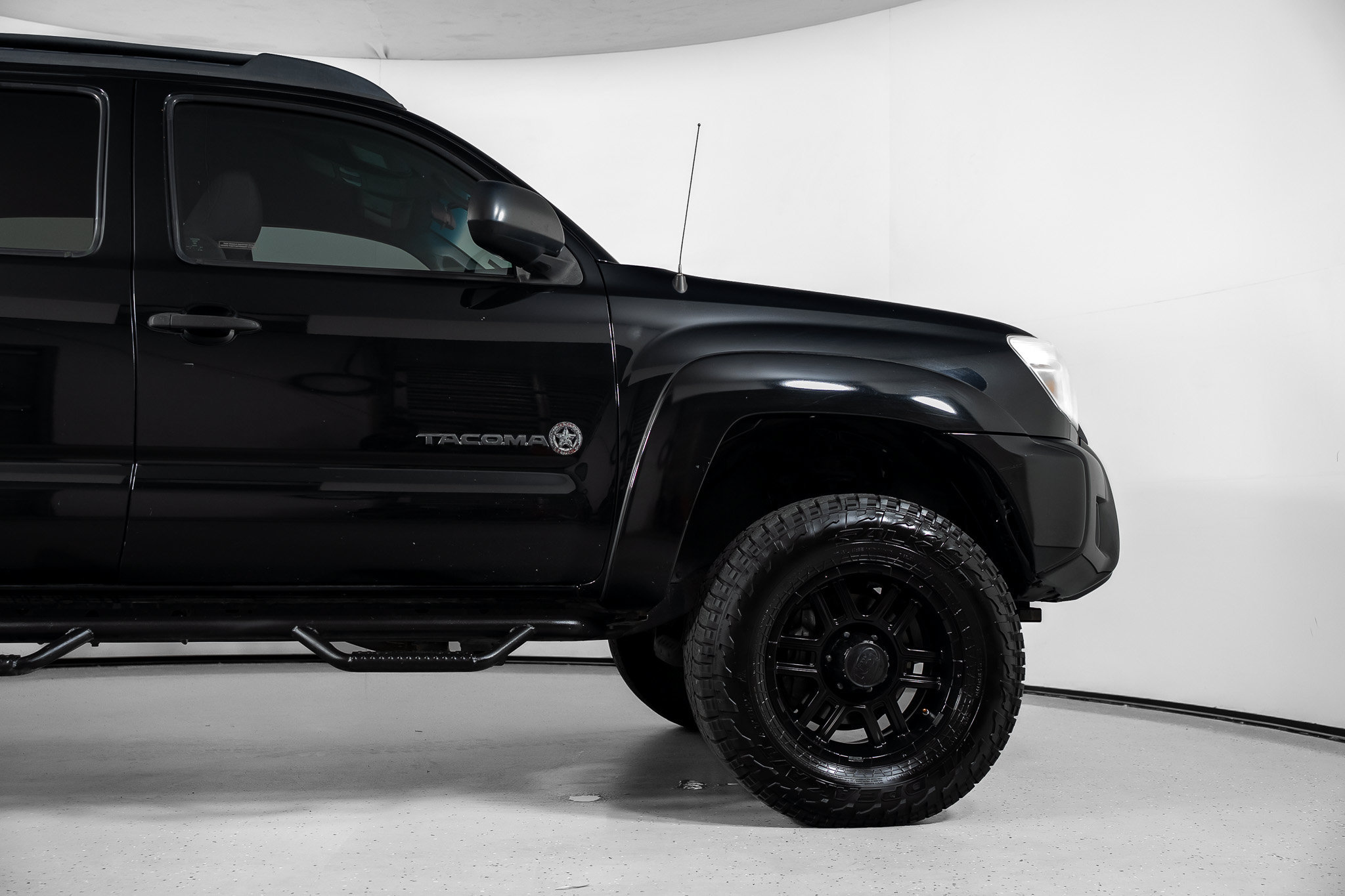 Used 2015 Toyota Tacoma 4x4 Double Cab w/ SR5 Package image 4