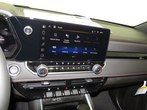 Certified 2024 Chevrolet Colorado Z71 w/ Z71 Convenience Package 2 image 16